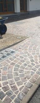 Bild eines Steinbodens nach der Fugensanierung